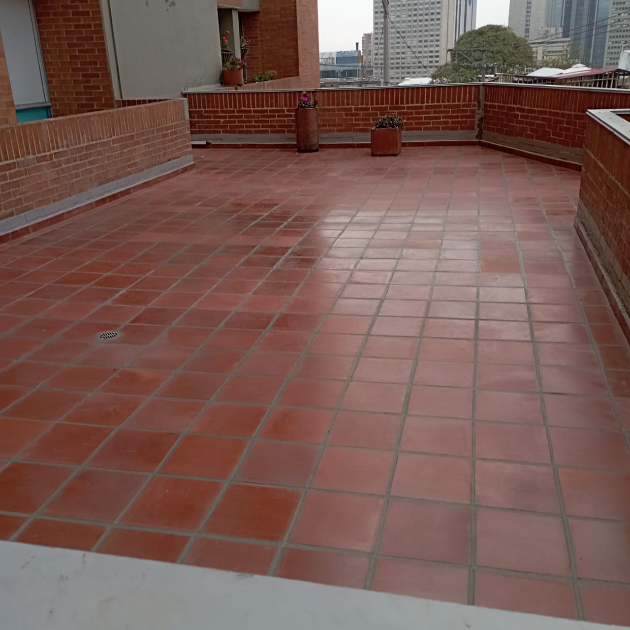 Enchape colocado en Impermeabilizacion de Terraza y Enchape