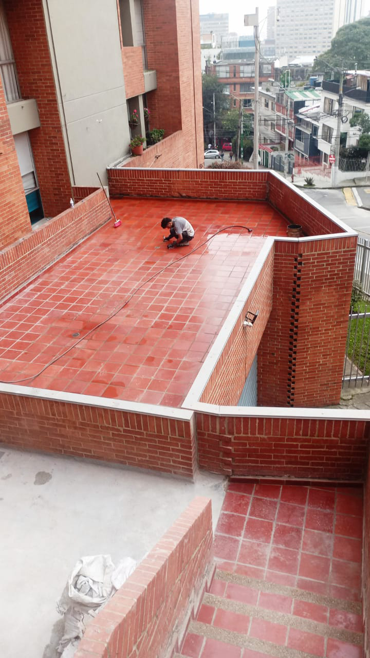 Lavado de Enchape para Impermeabilizacion de Terraza y Enchape